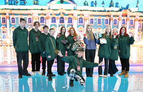 Международную выставку-форум "Россия" посетили 380 детей из российских регионов