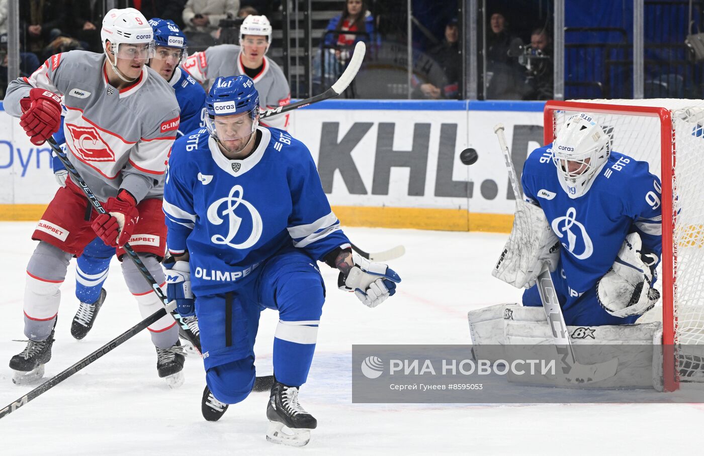 Хоккей. КХЛ. Матч "Динамо" - "Спартак"