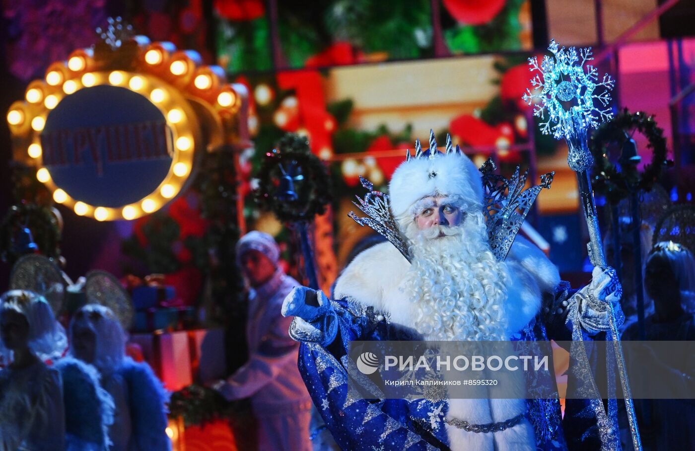 Патриарх Кирилл посетил детскую Рождественскую ёлку в Государственном Кремлёвском дворце