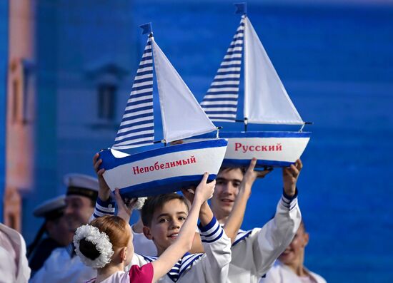 Международная выставка-форум "Россия"
Концерт – презентация "Севастополь - город героев", павильон №75 Место: Россия, Москва. Автор: Алексей Майшев/РИА Новости. Выставка "Россия". Концерт – презентация "Севастополь - город героев"