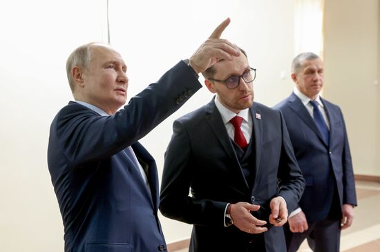 Рабочая поездка президента РФ В. Путина в Хабаровск 