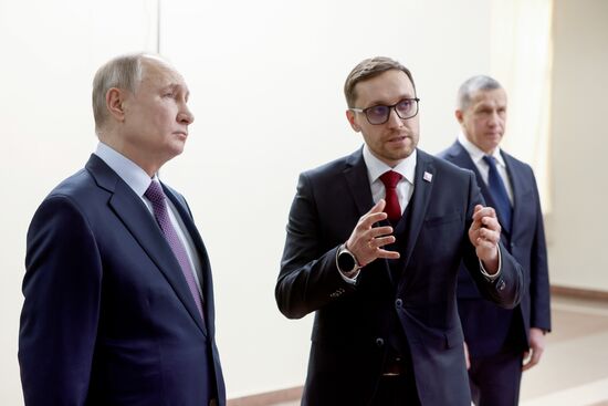 Рабочая поездка президента РФ В. Путина в Хабаровск 