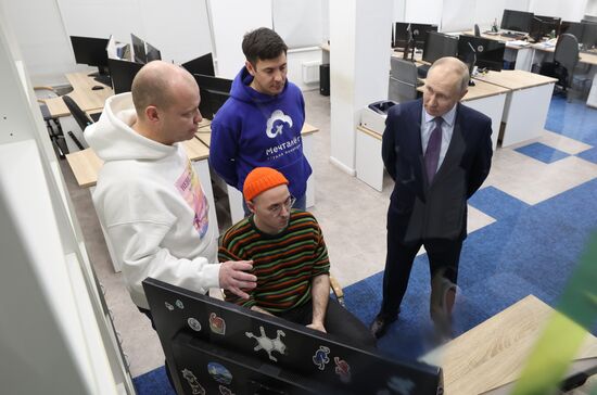 Рабочая поездка президента РФ В. Путина в Хабаровск 