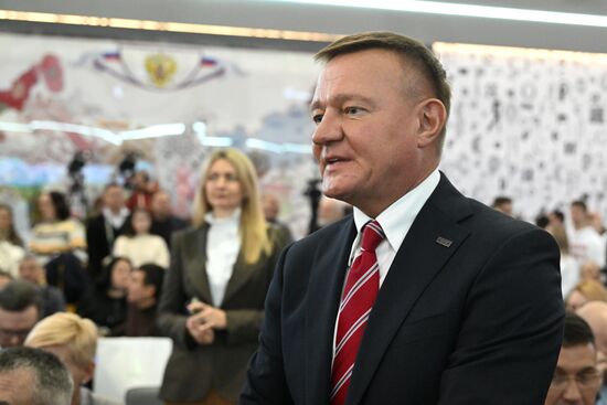 Международная выставка-форум "Россия"
Курская область. День региона, павильон №75
Открытие Дня Региона – презентация Курской области
Роман Старовойт, губернатор Курской области Место: Россия, Москва. Автор: Станислав Красильников/РИА Новости. Выставка "Россия". Курская область. День региона