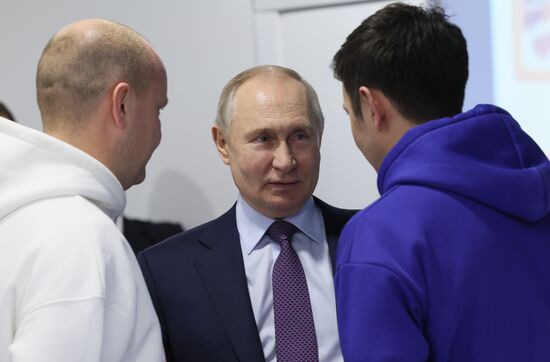 Рабочая поездка президента РФ В. Путина в Хабаровск 