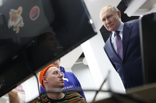 Рабочая поездка президента РФ В. Путина в Хабаровск 