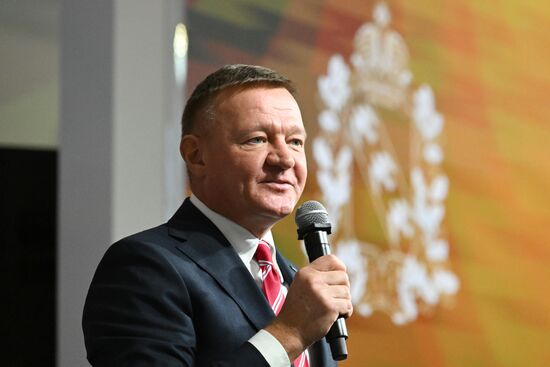 Международная выставка-форум "Россия"
Курская область. День региона, павильон №75
Открытие Дня Региона – презентация Курской области
Роман Старовойт, губернатор Курской области Место: Россия, Москва. Автор: Станислав Красильников/РИА Новости. Выставка "Россия". Курская область. День региона