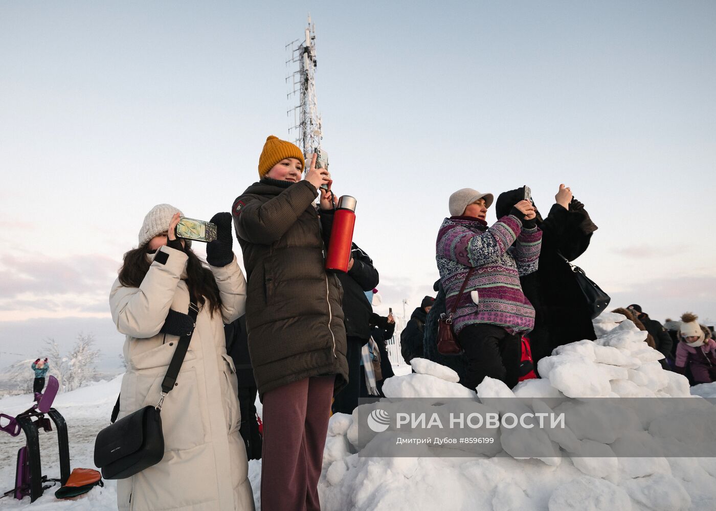 Встреча солнца после полярной ночи в Мурманске