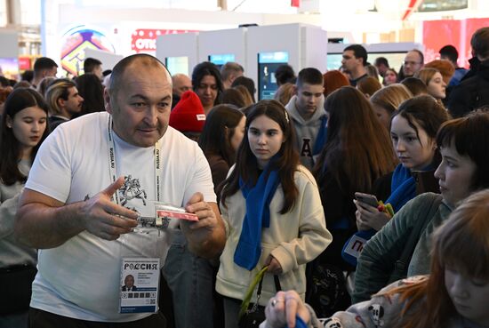 Выставка "Россия". Самый сильный человек России