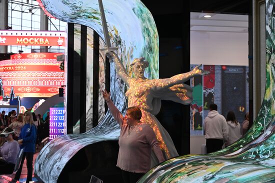 Международная выставка-форум "Россия"
Стенд Волгоградской области, павильон №75 Место: Россия, Москва. Автор: Григорий Сысоев/РИА Новости. Работа выставки "Россия"