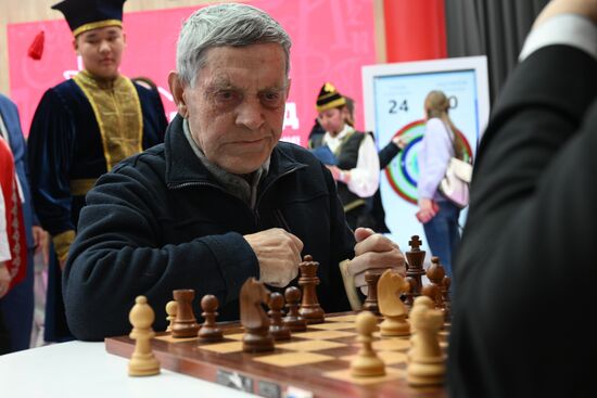 Международная выставка-форум "Россия"
Павильон №75 Место: Россия, Москва. Автор: Григорий Сысоев/РИА Новости. Работа выставки "Россия"