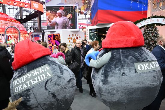 Международная выставка-форум "Россия"
Павильон №75 Место: Россия, Москва. Автор: Григорий Сысоев/РИА Новости. Работа выставки "Россия"