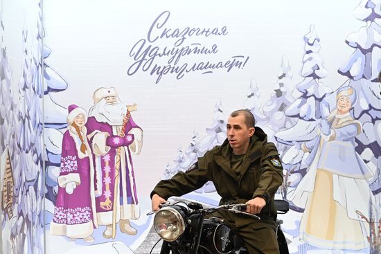 Международная выставка-форум "Россия"
Стенд Удмуртии, Павильон №75 Место: Россия, Москва. Автор: Григорий Сысоев/РИА Новости. Работа выставки "Россия"