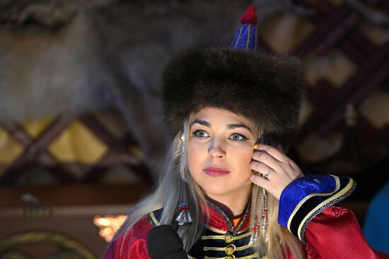 Международная выставка-форум "Россия"
Стенд Республики Тува (Тыва), павильон №75 Место: Россия, Москва. Автор: Максим Блинов/РИА Новости. Работа выставки "Россия"