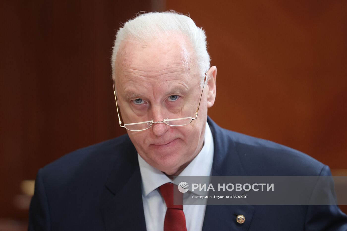 Зампред Совбеза РФ Д. Медведев провел совещание по вопросам доукомплектования Вооруженных сил РФ контрактниками