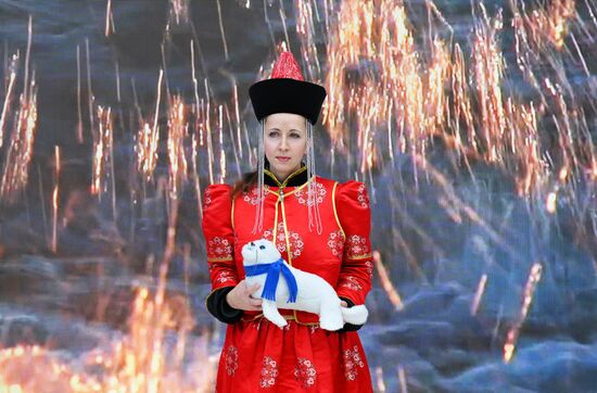 Международная выставка-форум "Россия"
Стенд Республики Бурятия, павильон №75
Место: Россия, Москва. Автор: Максим Блинов/РИА Новости. Работа выставки "Россия"