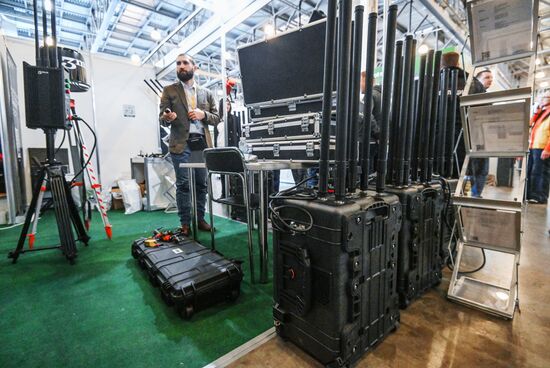 Форум "Плечом к плечу" в Подмосковье 