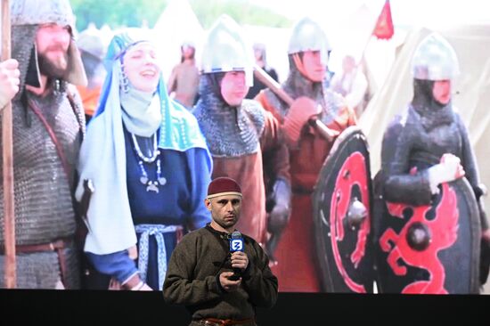 Выставка "Россия". Презентация самого крупного в России международного фестиваля исторической реконструкции "Русборг"