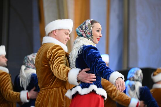 Международная выставка-форум "Россия"
Праздничный концерт "Старый Новый год по-липецки" Место: Россия, Москва. Автор: Рамиль Ситдиков/РИА Новости. Выставка "Россия". Праздничный концерт "Старый Новый год по-липецки"