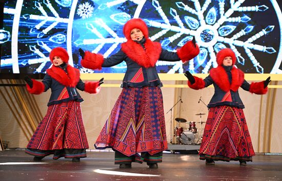 Международная выставка-форум "Россия"
Праздничный концерт "Старый Новый год по-липецки" Место: Россия, Москва. Автор: Рамиль Ситдиков/РИА Новости. Выставка "Россия". Праздничный концерт "Старый Новый год по-липецки"