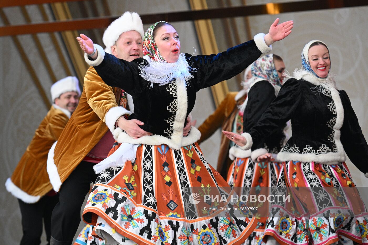 Выставка "Россия". Праздничный концерт "Старый Новый год по-липецки"