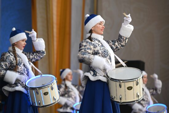 Международная выставка-форум "Россия"
Праздничный концерт "Старый Новый год по-липецки" Место: Россия, Москва. Автор: Рамиль Ситдиков/РИА Новости. Выставка "Россия". Праздничный концерт "Старый Новый год по-липецки"