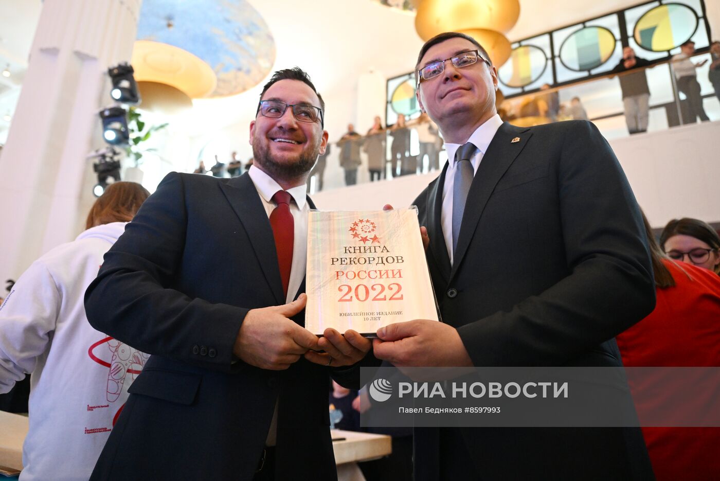 Выставка "Россия". Установление рекорда России с покровским пряником в категории "Самый большой продукт"