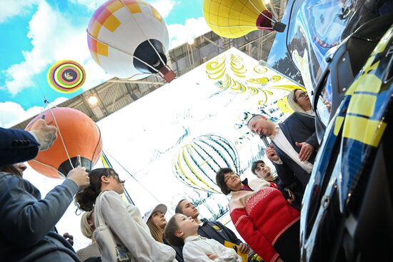 Международная выставка-форум "Россия"
Ярославская область. День региона, павильон №75
Михаил Евраев, губернатор Ярославской области Место: Россия, Москва. Автор: Рамиль Ситдиков/РИА Новости. Выставка "Россия". Ярославская область. День региона