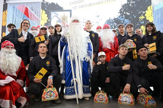 Международная выставка-форум "Россия"
Ярославская область. День региона, павильон №75 Место: Россия, Москва. Автор: Рамиль Ситдиков/РИА Новости. Выставка "Россия". Ярославская область. День региона