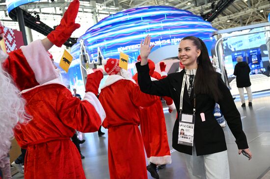 Международная выставка-форум "Россия"
Ярославская область. День региона, павильон №75 Место: Россия, Москва. Автор: Рамиль Ситдиков/РИА Новости. Выставка "Россия". Ярославская область. День региона