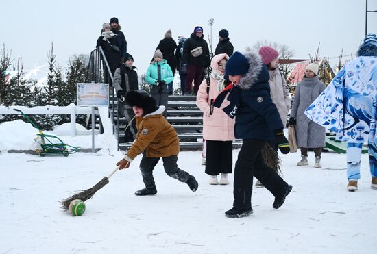 Международная выставка-форум "Россия"
Фестиваль "Русская зима" Место: Россия, Москва. Автор: Владимир Астапкович/РИА Новости. Выставка "Россия". Фестиваль "Русская зима"