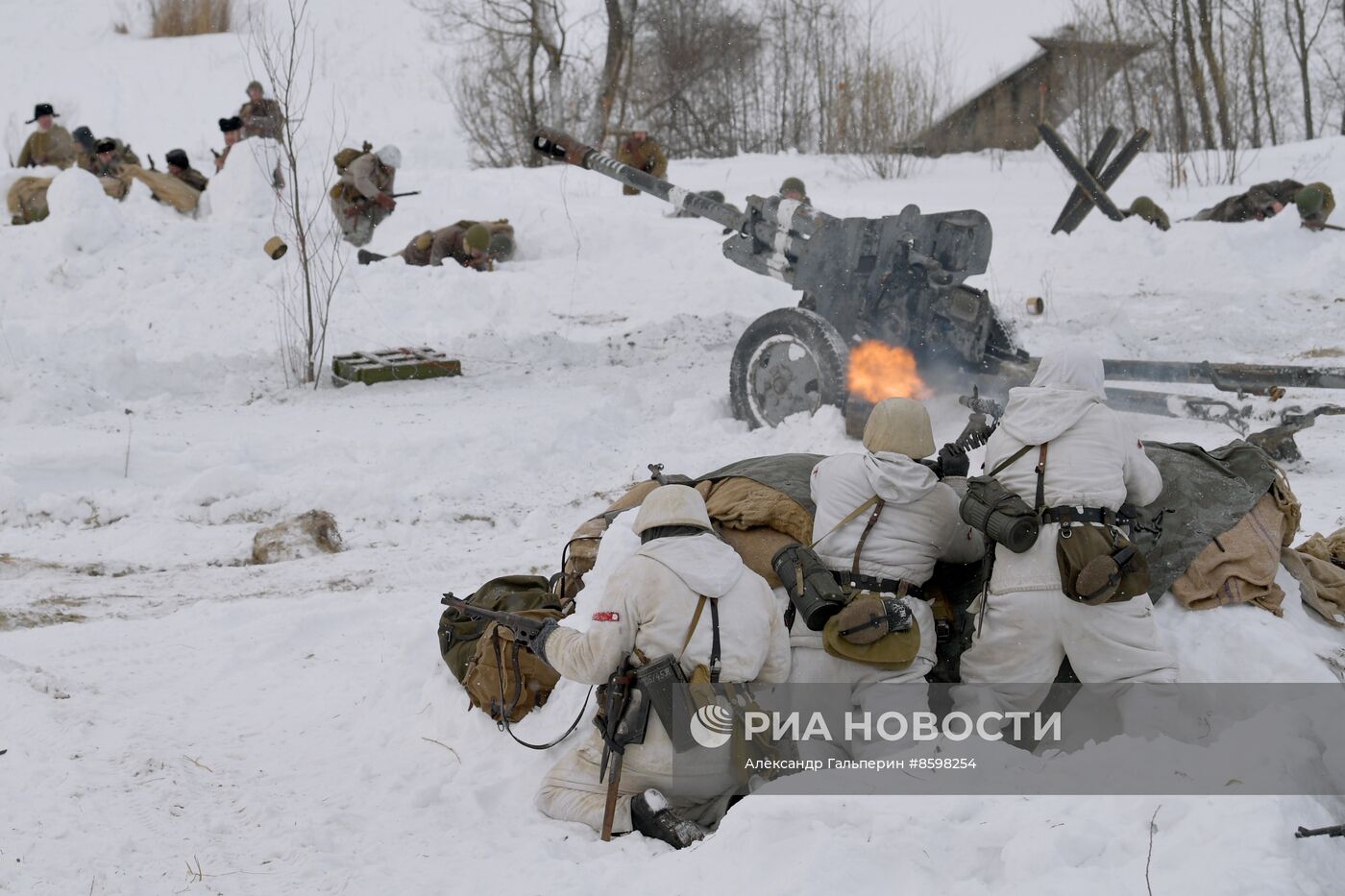 Военно-историческая реконструкция к 80-летию прорыва блокады Ленинграда