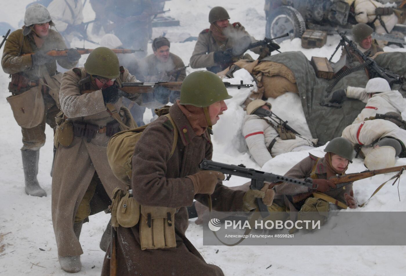 Военно-историческая реконструкция к 80-летию прорыва блокады Ленинграда