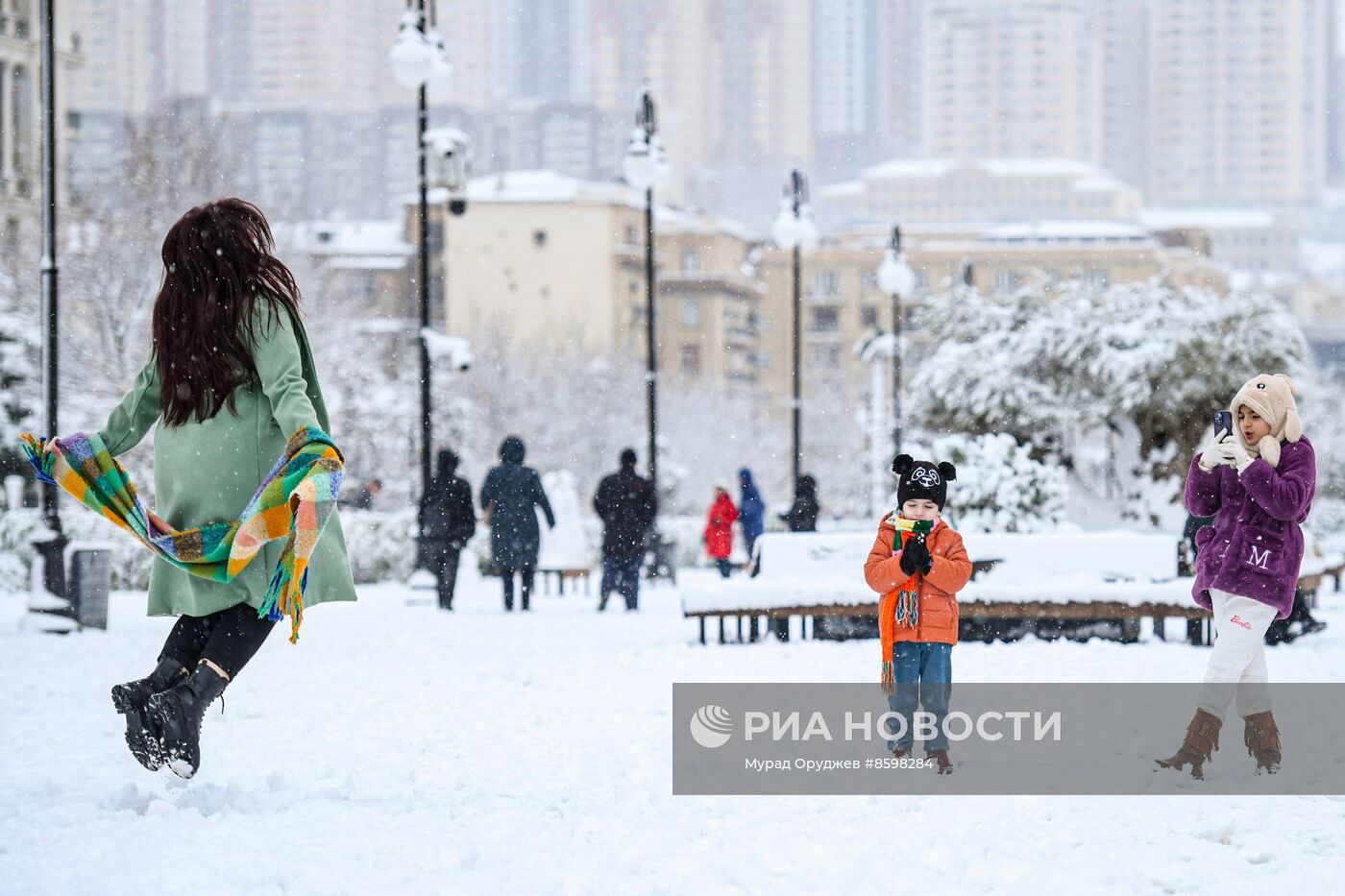 Снегопад в Баку