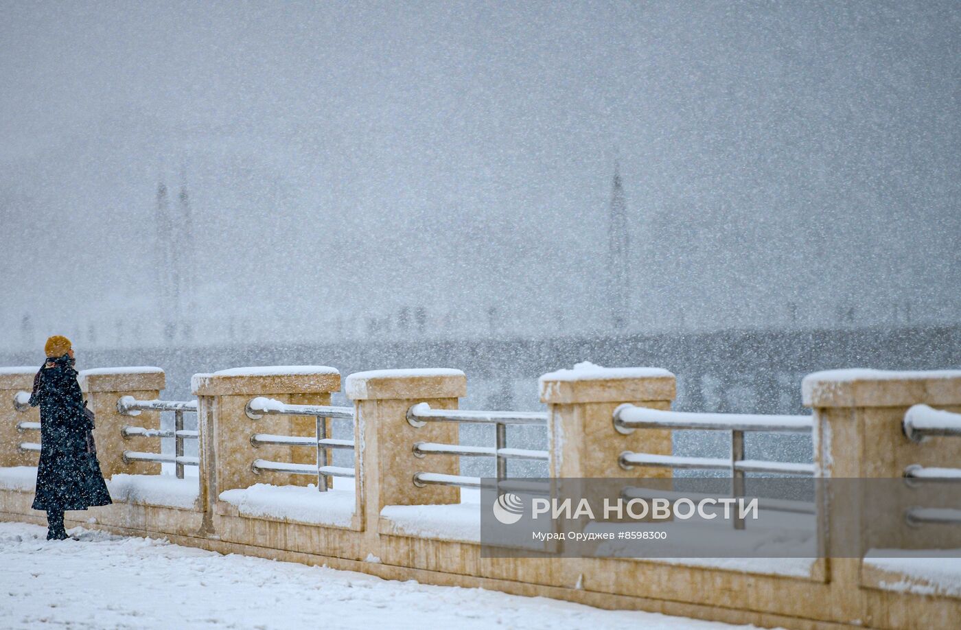 Снегопад в Баку