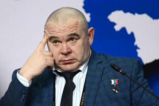 Всероссийский форум "Малая Родина – сила России". Панельная дискуссия "Сила в традициях"