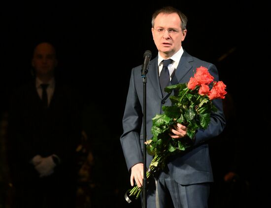 Прощание с художественным руководителем Малого театра Ю. М. Соломиным 