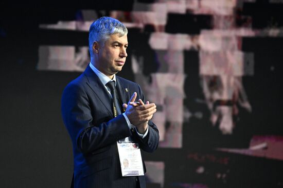 Всероссийский форум "Малая Родина – сила России". Панельная дискуссия "Сила в людях"