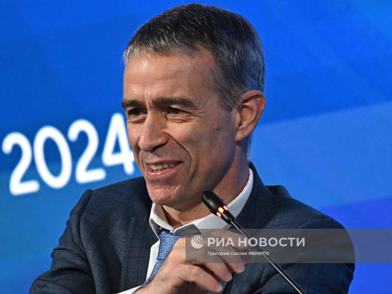 Выставка "Россия". Экспертная панель "Финансовая культура  моя стратегия роста"