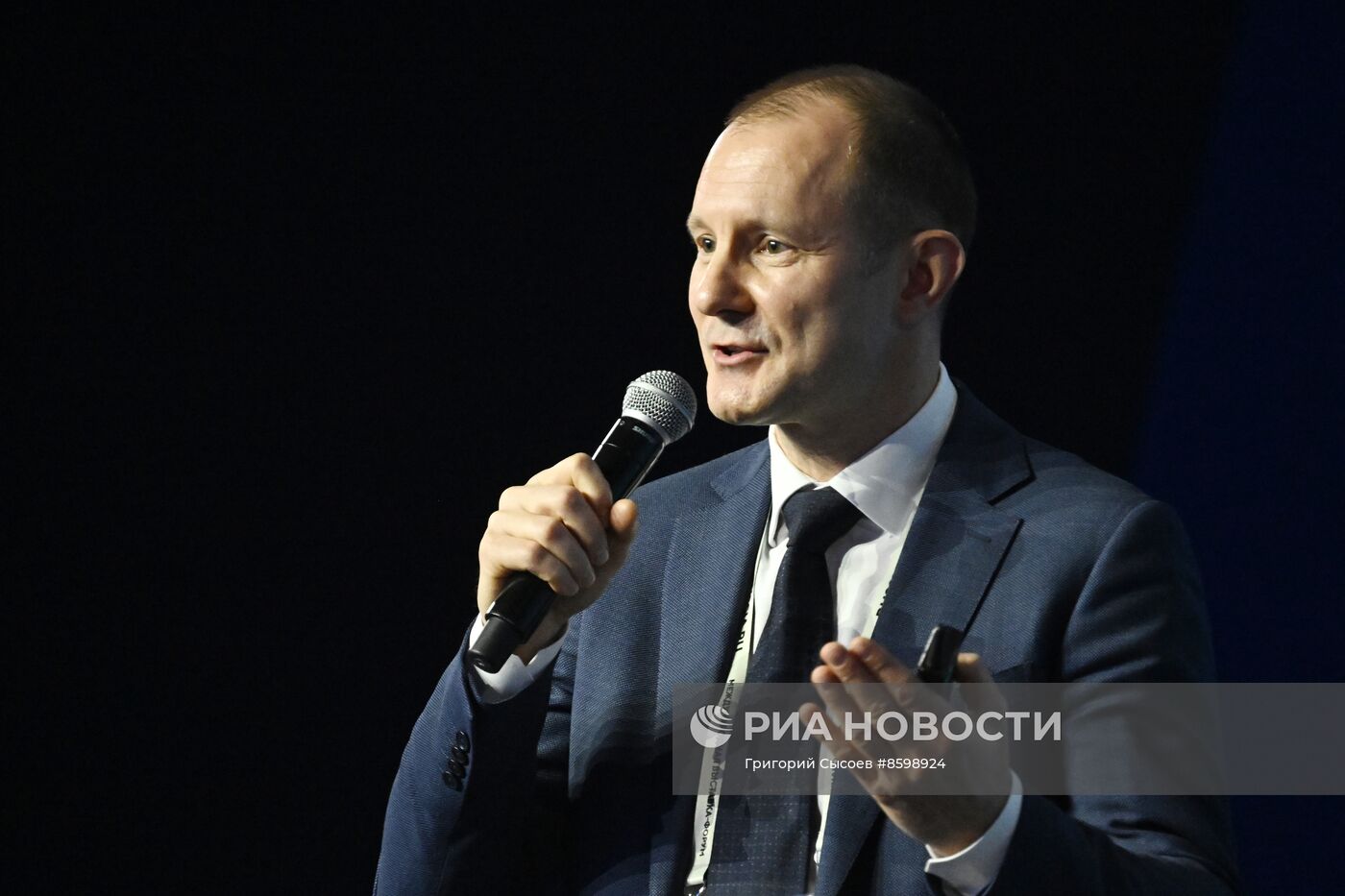 Выставка "Россия". Пленарная сессия "Финансовый сектор как основа стабильности российской экономики"