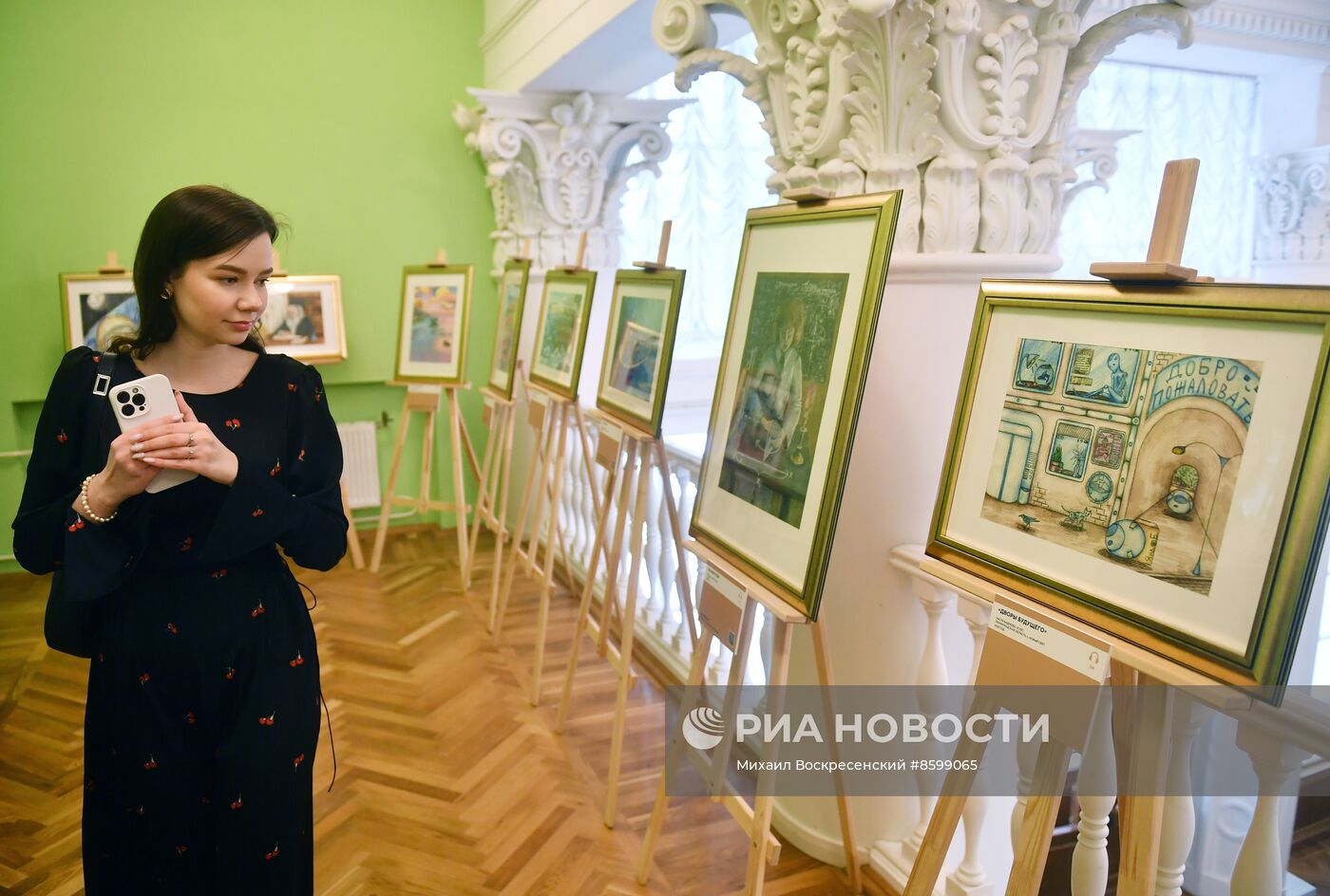 Выставка "Россия". Выставка детских рисунков "Маленькие творцы большой родины" 