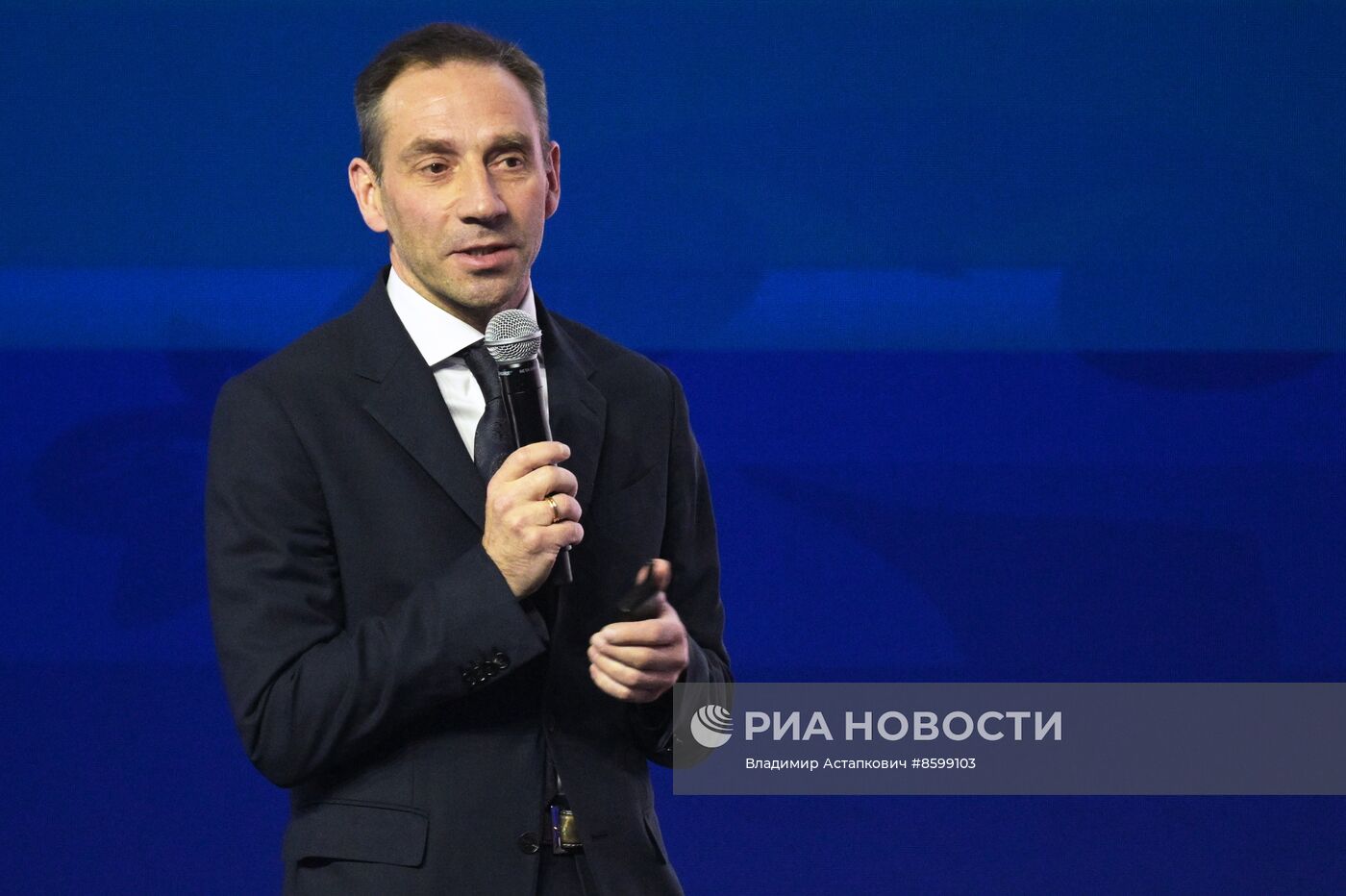 Выставка "Россия". Пленарная сессия "Финансовый сектор как основа стабильности российской экономики"