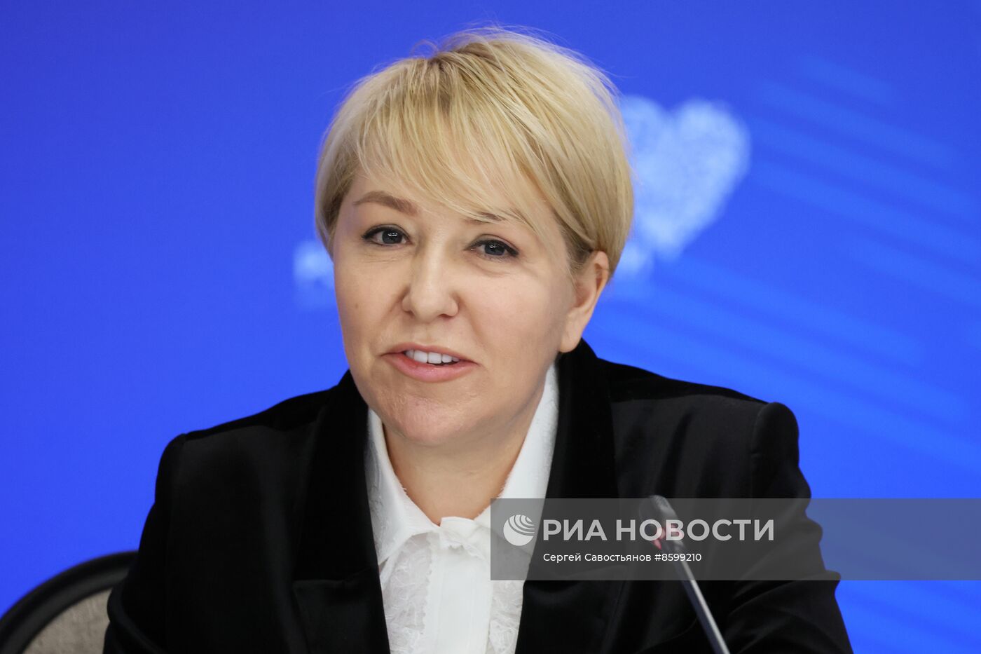 Президент РФ В. Путин провел встречу с главами муниципальных образований субъектов России