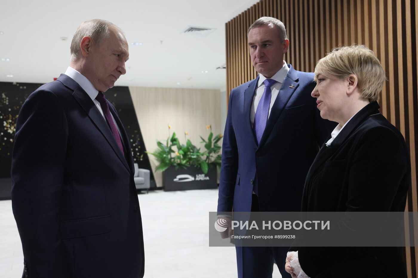 Президент РФ В. Путин провел встречу с главами муниципальных образований субъектов России