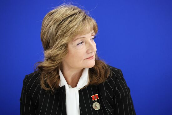 Президент РФ В. Путин провел встречу с главами муниципальных образований субъектов России