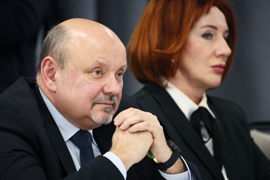 Президент РФ В. Путин провел встречу с главами муниципальных образований субъектов России