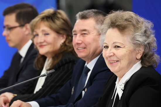 Президент РФ В. Путин провел встречу с главами муниципальных образований субъектов России