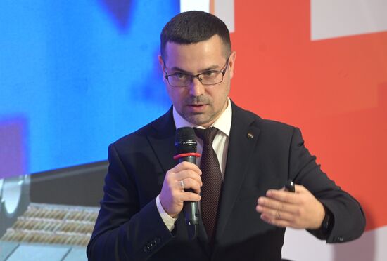 Выставка "Россия". Лекция "Цифровое месторождение"