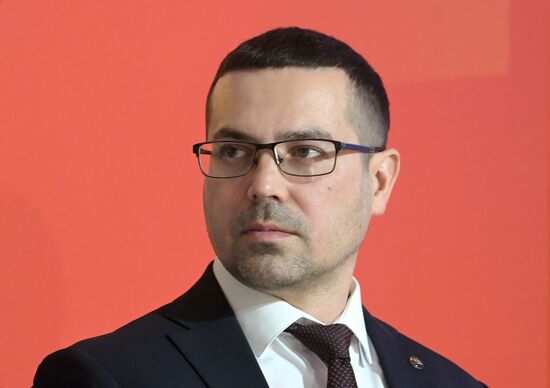 Выставка "Россия". Лекция "Цифровое месторождение"