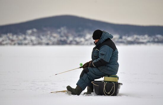 Зимняя рыбалка в Свердловской области